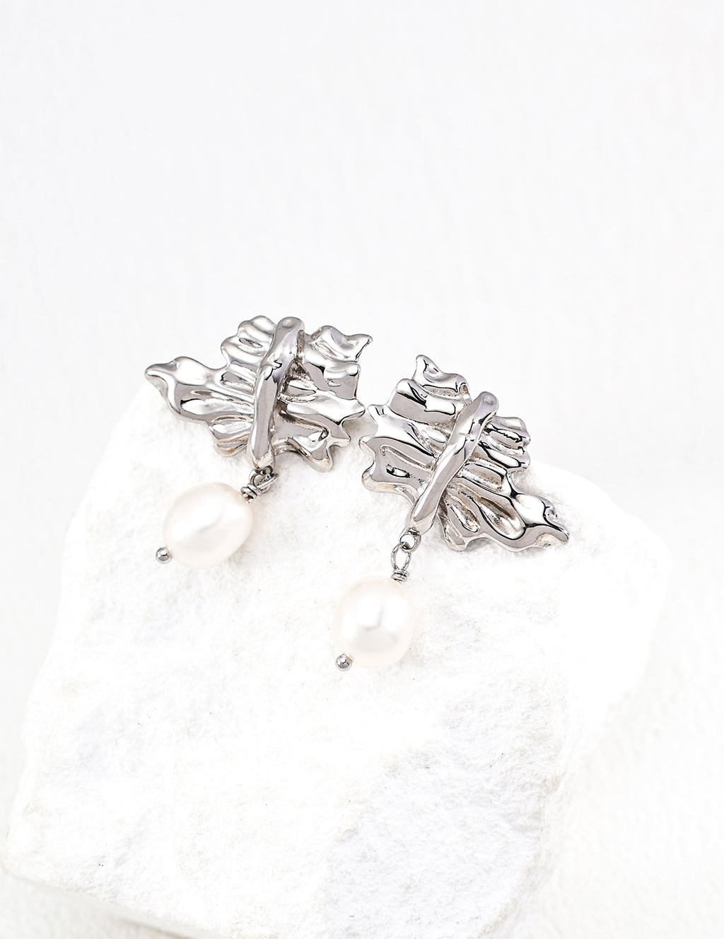 Sculpted Pearl Drop Earrings